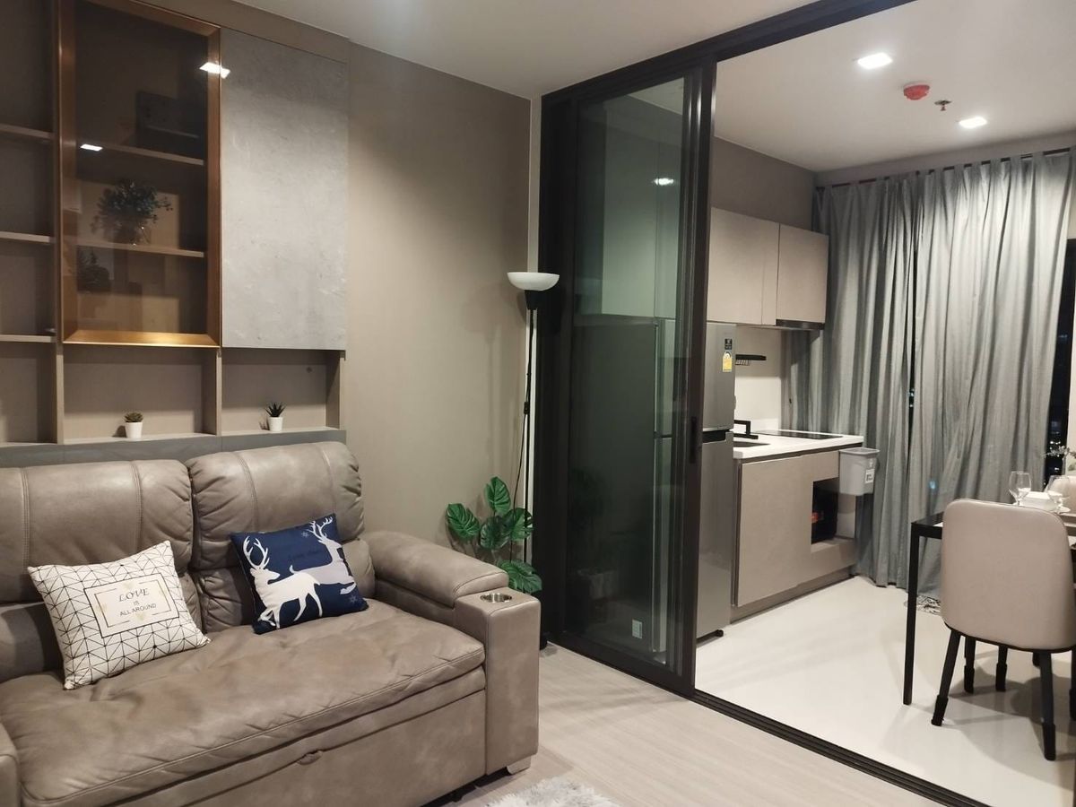ขายคอนโดพระราม 9 เพชรบุรีตัดใหม่ RCA : Life Asoke - Rama 9 / 1 Bedroom (SALE WITH TENANT), ไลฟ์ อโศก - พระราม 9 / 1 ห้องนอน (ขายพร้อมผู้เช่า) F372