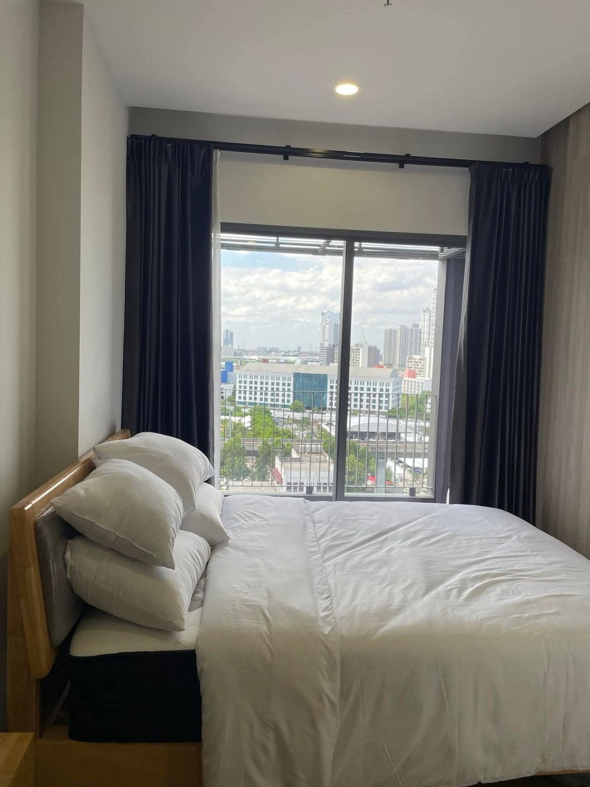 For RentCondoRama9, Petchburi, RCA : Condo Cloud Thonglor - Phetchaburi is convenient to travel near the BTS train. Ready to stay immediately !!