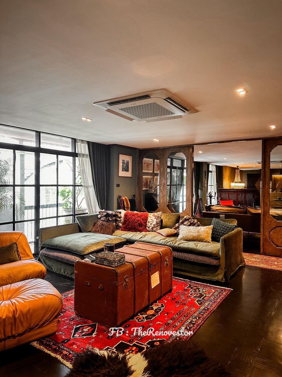 Sukhumvit, Asoke, Thonglor : An extraordinary vintage-luxury residence in the heart of Sukhumvit MOVE-IN-READY!!!