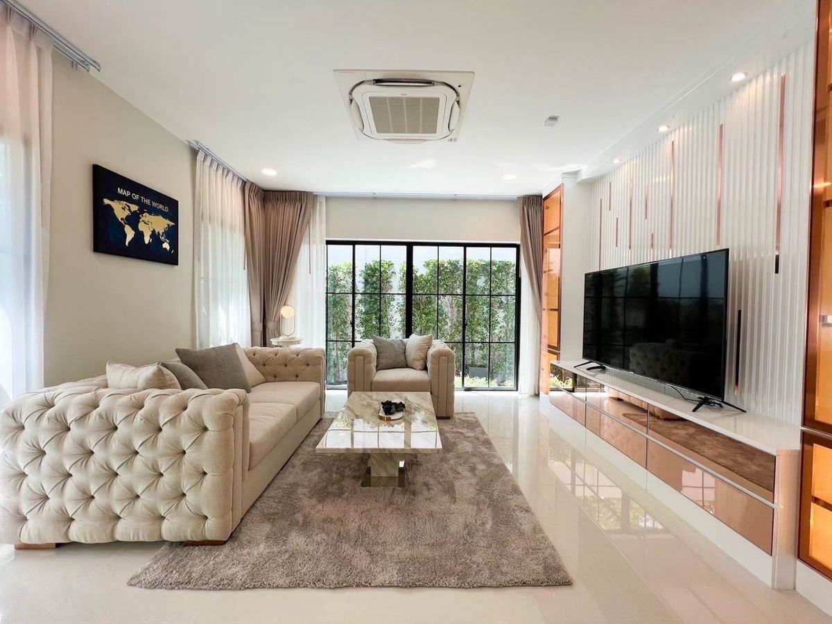 For RentHousePattanakan, Srinakarin : Luxury House at Rama 9-Krungthepkreetha for rent and sale