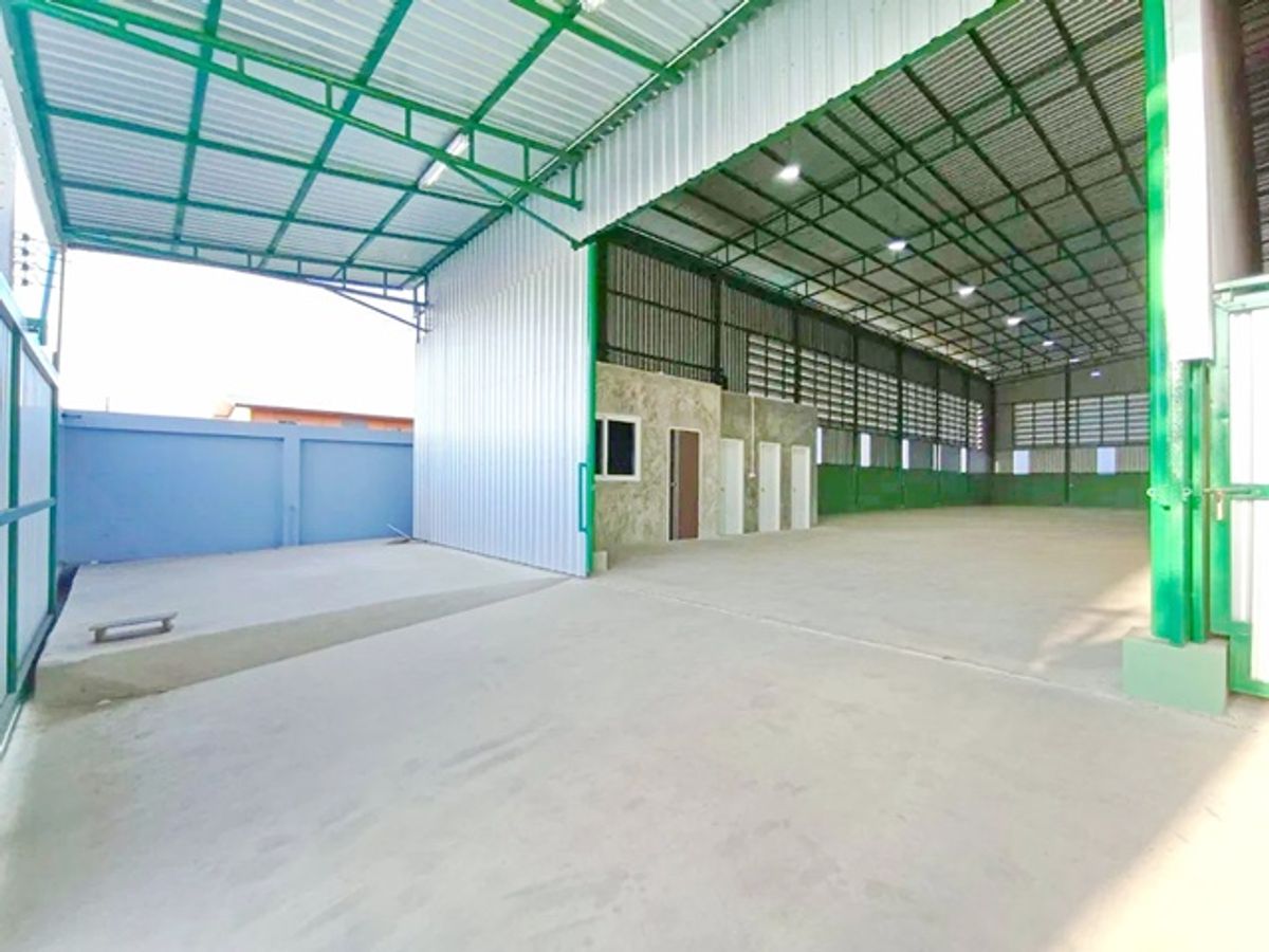 For RentWarehouseRama 2, Bang Khun Thian : Rama 2 Rd., Rama 2 area, Bang Kadi Market, Hia Choon, 1.5 km, good location, factory, 3 water, 1 km temple, 1 km.