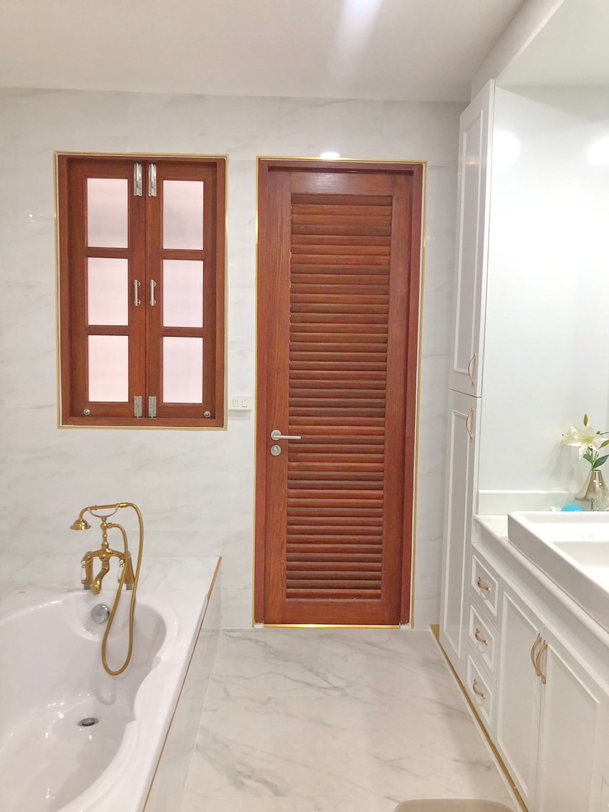 ให้เช่าทาวน์โฮมรัชดา ห้วยขวาง : HK0536♛ให้เช่า ทาวน์เฮ้าส์ 3 ห้องนอน⚝ห้วยขวาง♜MRT ห้วยขวาง∞099-5919653,065-9423251▚Line@sureresidence