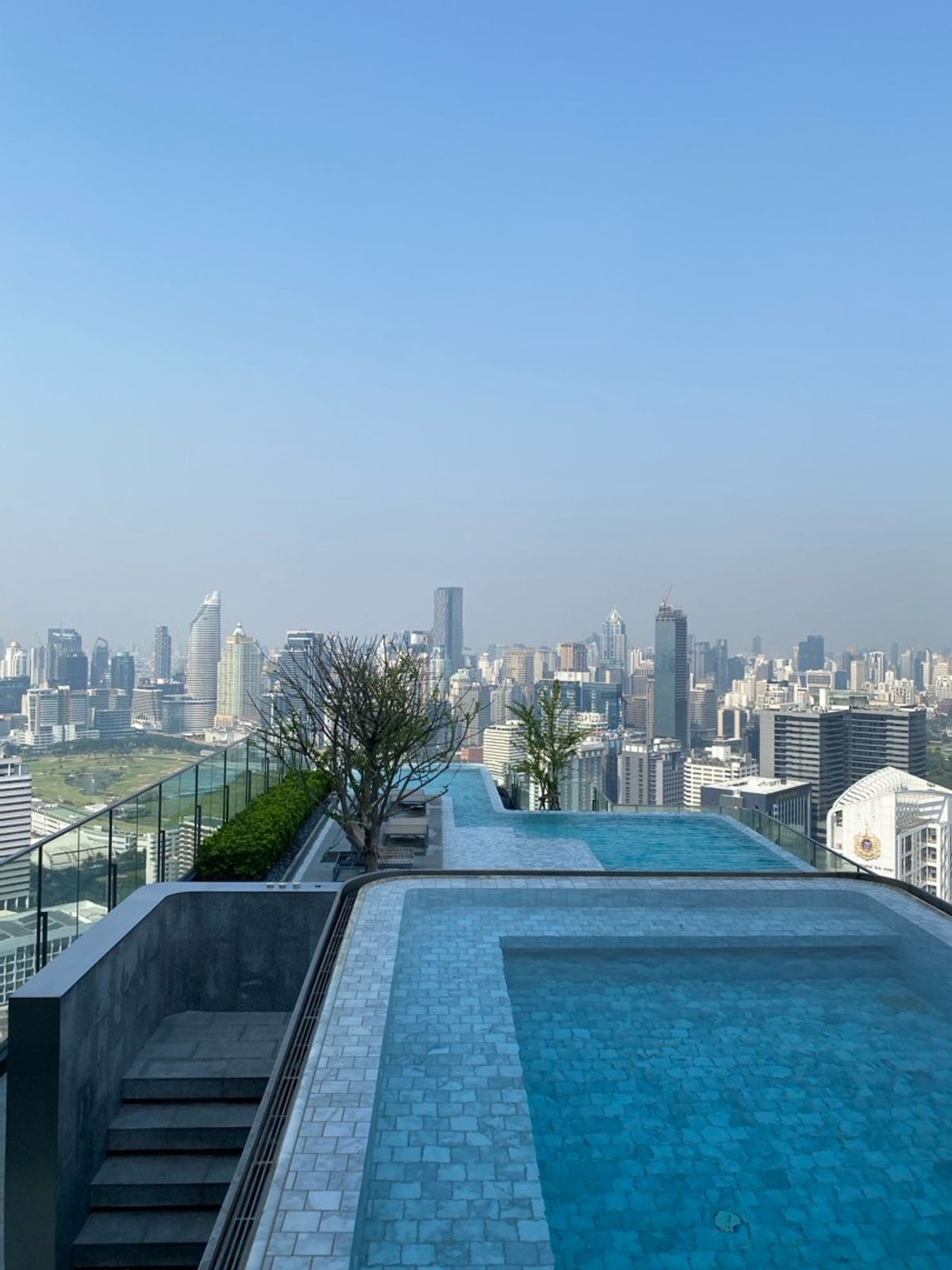 คอนโดสยาม จุฬา สามย่าน : 🔥ให้เช่าด่วน / ขายด่วน 🔥Ashton Chula-Silom ชั้น 46 ตกแต่งครบ เฟอร์ เตียง โซฟา เก้าอี้ ตู้เย็นใหม่หมด❗