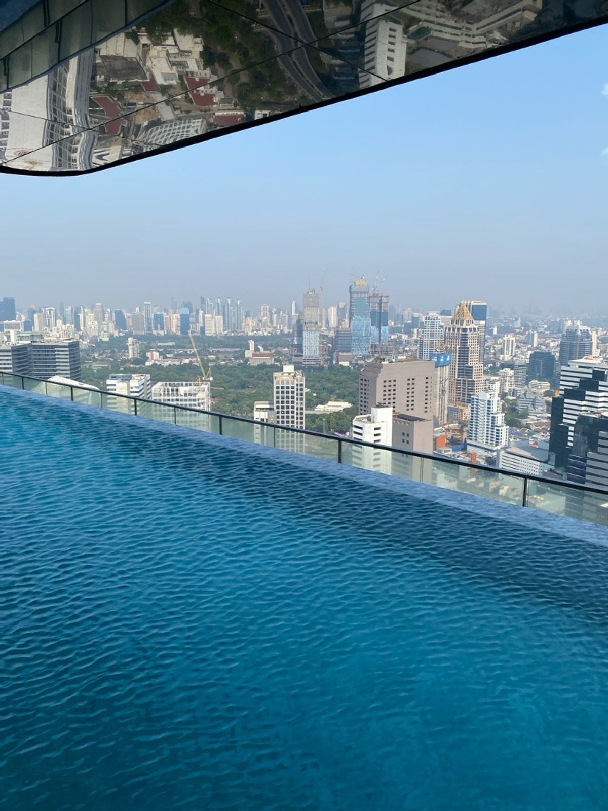 คอนโดสยาม จุฬา สามย่าน : 🔥ให้เช่าด่วน / ขายด่วน 🔥Ashton Chula-Silom ชั้น 46 ตกแต่งครบ เฟอร์ เตียง โซฟา เก้าอี้ ตู้เย็นใหม่หมด❗