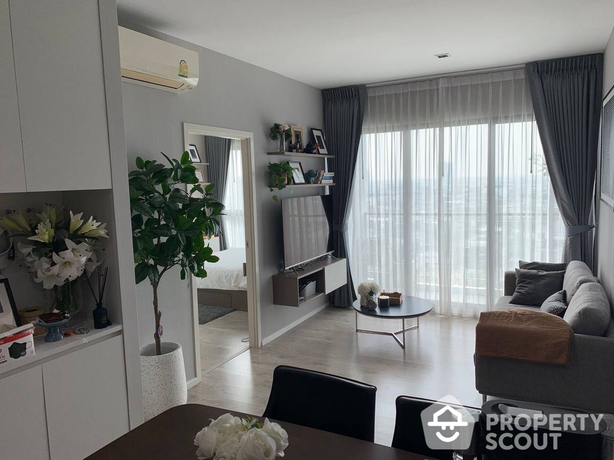 For SaleCondoSamut Prakan,Samrong : 3-BR Condo at Knightsbridege Sky River Ocean near BTS Pak Nam