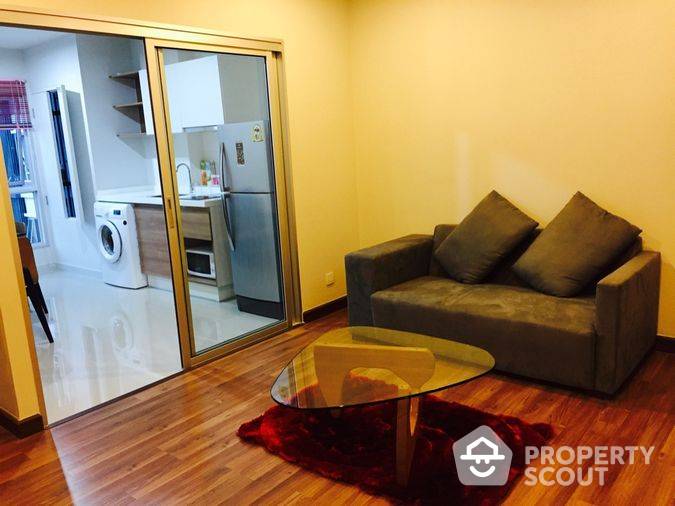 For SaleCondoRattanathibet, Sanambinna : 2-BR Condo at Centric Tiwanon Station near MRT Yaek Tiwanon