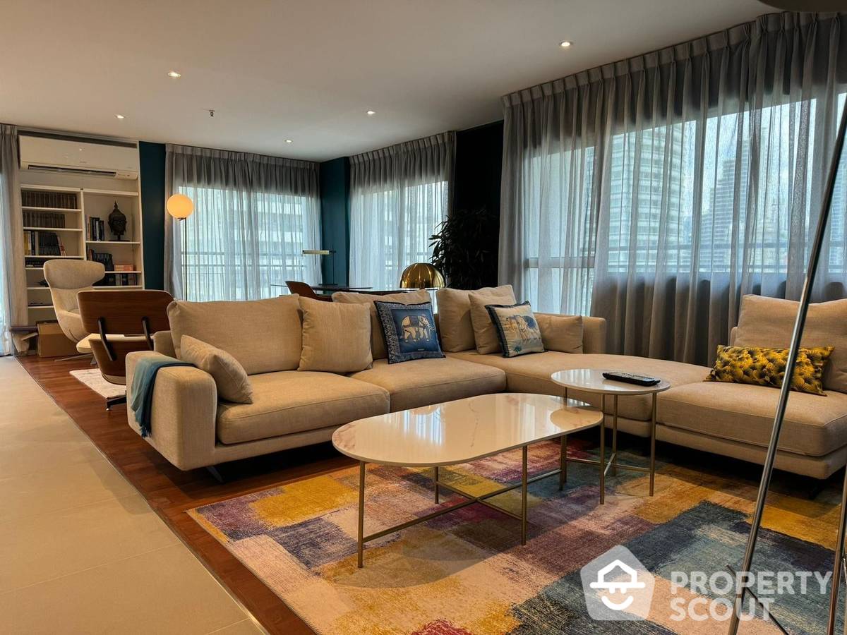 For SaleCondoNana, North Nana,Sukhumvit13, Soi Nana : 1-BR Condo at Liberty Park 2 near ARL Makkasan
