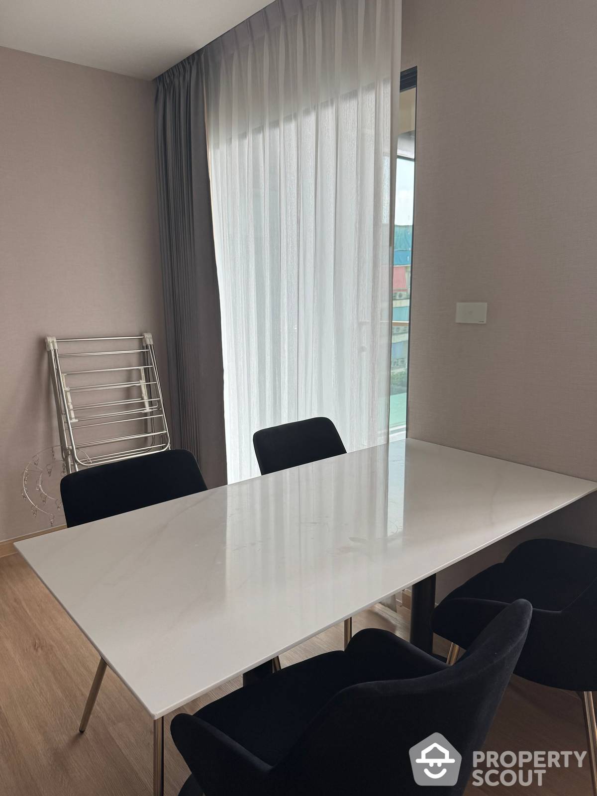 For SaleCondoRama9, Petchburi, RCA : 2-BR Condo at Lloyd Soonvijai-Thonglor in Bang Kapi