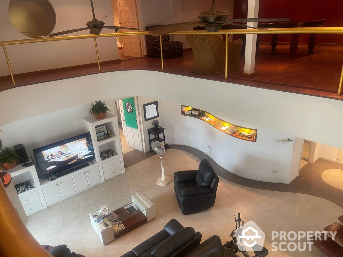 For SaleCondoPattaya, Bangsaen, Chonburi : 3-BR Condo at Royal Hill Resort Condominium close to Pattaya South