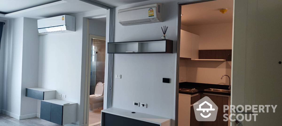 For SaleCondoSathorn, Narathiwat : 1-BR Condo at Bridge Satorn Narathiwas close to Naradhiwas Rajanagarindra
