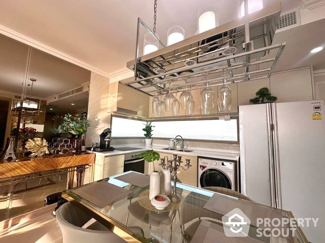 For SaleCondoPattaya, Bangsaen, Chonburi : 2-BR Condo at The Riviera Jomtien close to Jomtien Beach