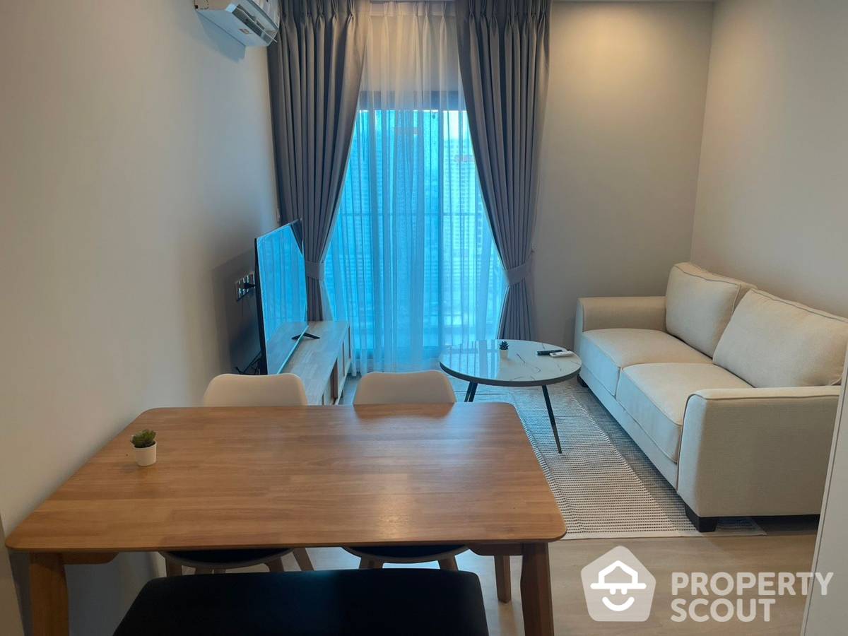 For SaleCondoLadprao, Central Ladprao : 2-BR Condo at Life Phahon-Ladprao near BTS Ha Yaek Lat Phrao
