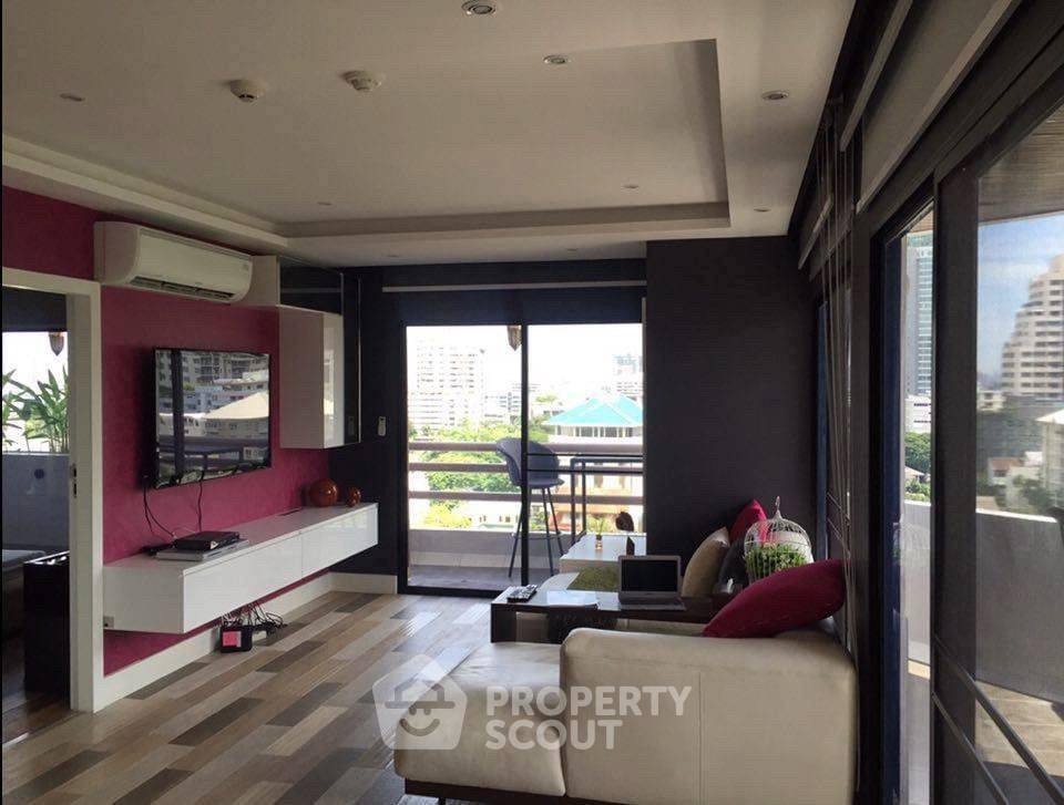 ขายคอนโดสุขุมวิท อโศก ทองหล่อ : คอนโด 1+1 นอน at Richmond Palace Condominium ใกล้ BTS พร้อมพงษ์