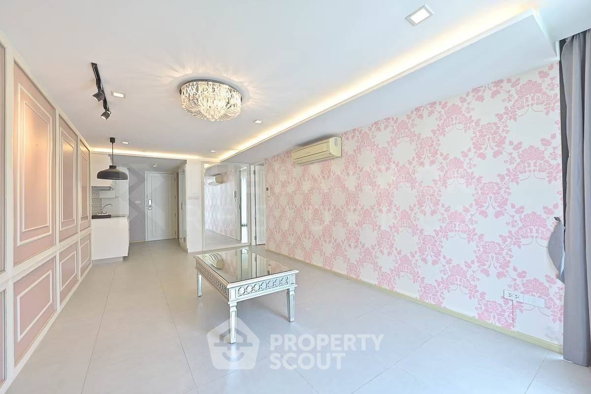 ขายคอนโดวิทยุ ชิดลม หลังสวน : คอนโด 1-ห้องนอน ที่ โซซิโอ ร่วมฤดี ใกล้ BTS นานา
