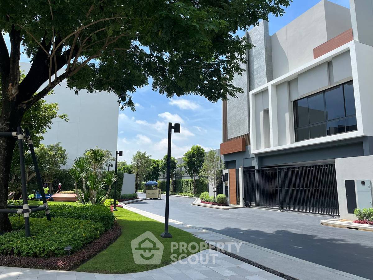 ขายบ้านพัฒนาการ ศรีนครินทร์ : บ้าน 3-ห้องนอน ที่ บูก้าน กรุงเทพกรีฑา ใน หัวหมาก