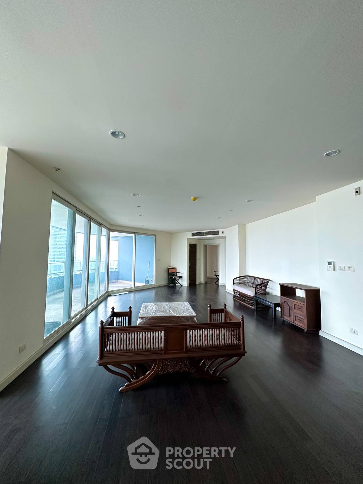 For SaleCondoWongwianyai, Charoennakor : 4-BR Condo at Watermark Chaophraya near BTS Krung Thon Buri