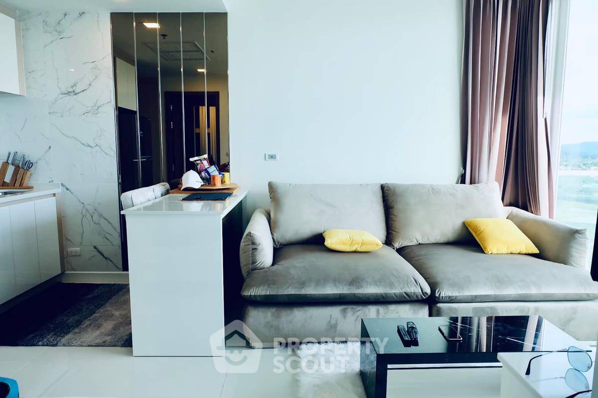 For SaleCondoPattaya, Bangsaen, Chonburi : 1-BR Condo at Del Mare Condominium close to Bangsaray