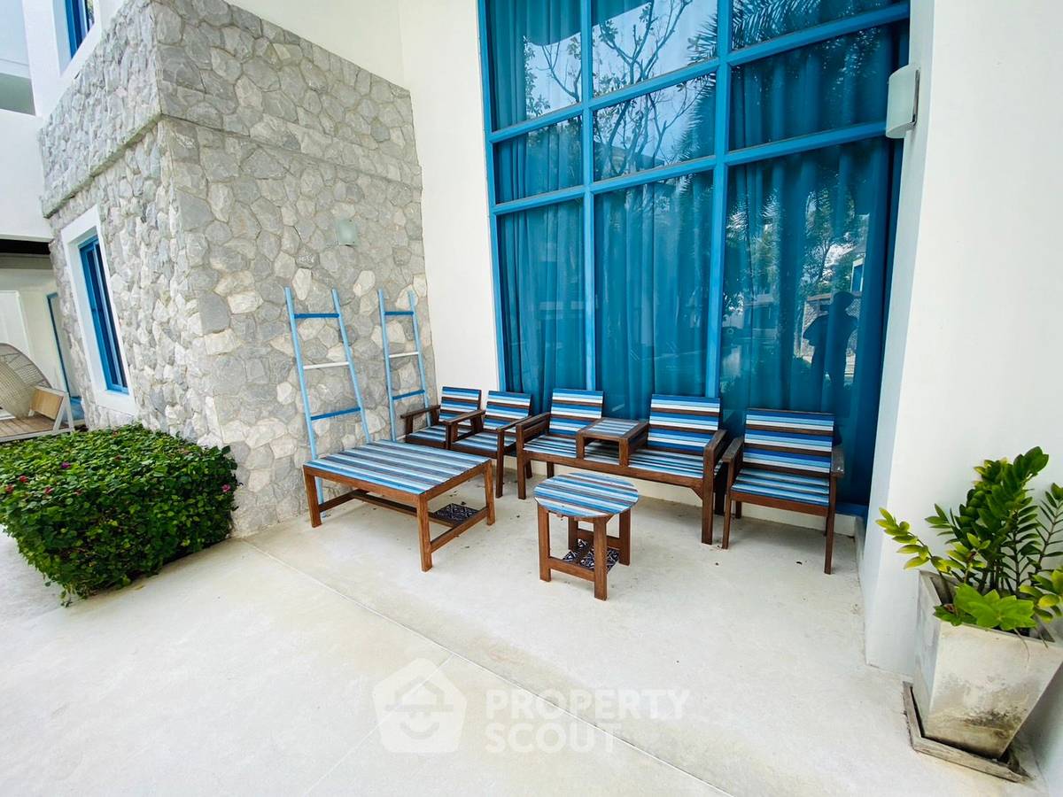 For SaleCondoHuahin, Prachuap Khiri Khan, Pran Buri : 3-BR Condo at The Crest Santora Hua Hin close to Hua Hin City