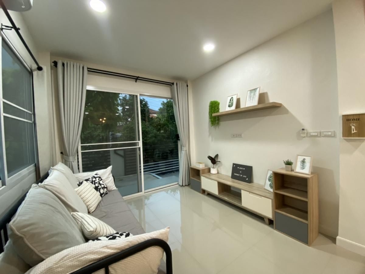For RentHouseRatchadapisek, Huaikwang, Suttisan : Single House for Rent | Ratchada 42 📍