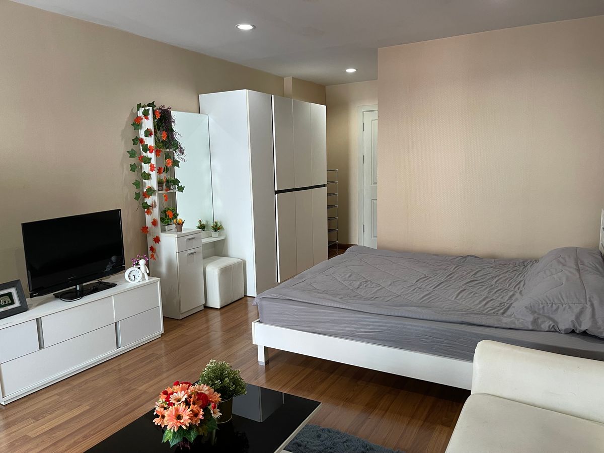 For RentCondoOnnut, Udomsuk : Cheap rental Condo Regent 22 Sukhumvit 85 Building B 7 31 sqm.