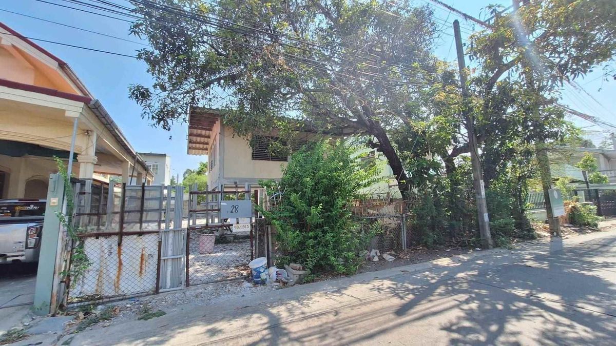 ขายที่ดินพัฒนาการ ศรีนครินทร์ : ขายที่ดินเปล่า หมู่บ้านนักกีฬาแหลมทอง ถ.กรุงเทพกรีฑา ใกล้โรงเรียนศรีพฤฒา (N.987)