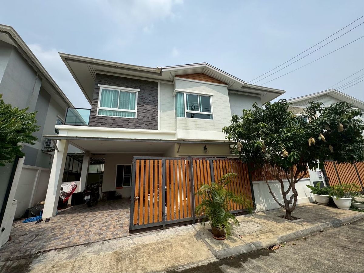 ขายบ้านพัฒนาการ ศรีนครินทร์ : บ้านเดี่ยว ซอยพัฒนาการ 65 / 3 ห้องนอน (ขาย) , Detached House Soi Phatthanakan 65  / 3 Bedrooms (FOR SALE) FON120 