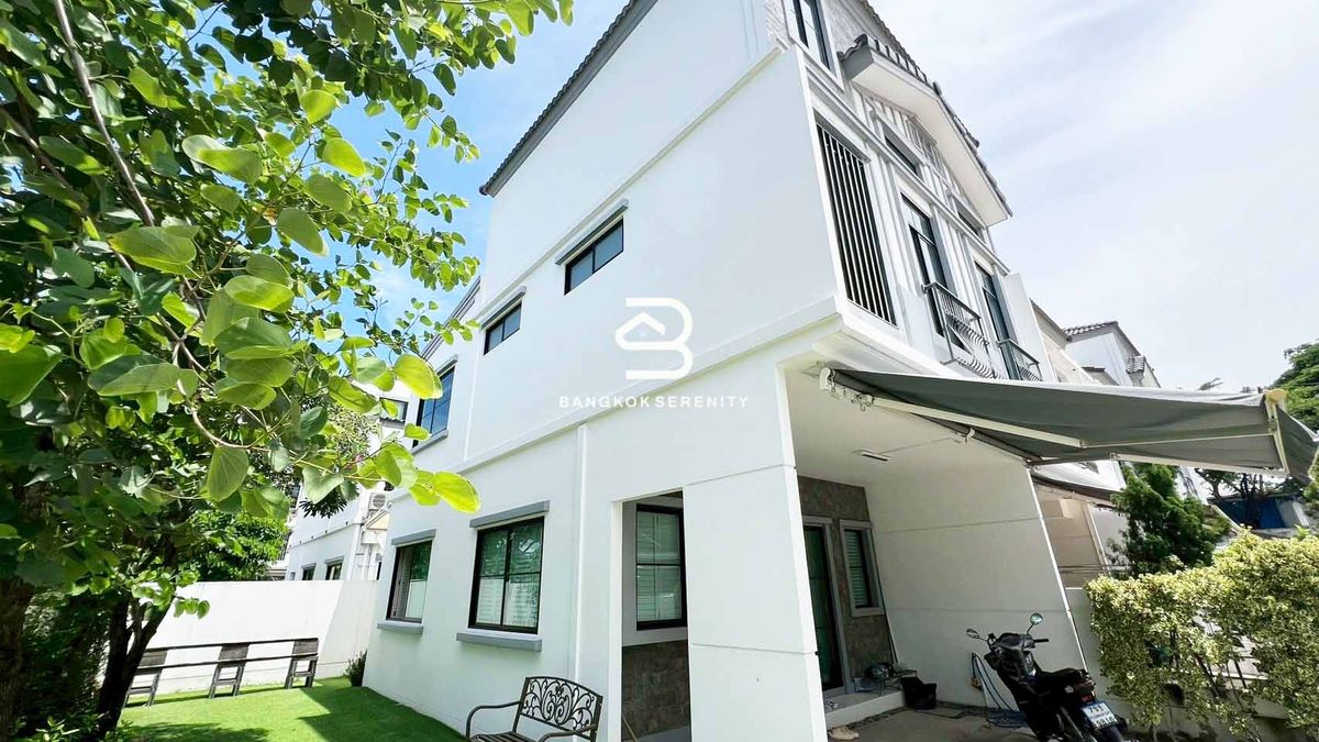 For SaleTownhomeBangna, Bearing, Lasalle : Selling a townhouse behind the corner With furniture, indie 5, Bangna km 7
