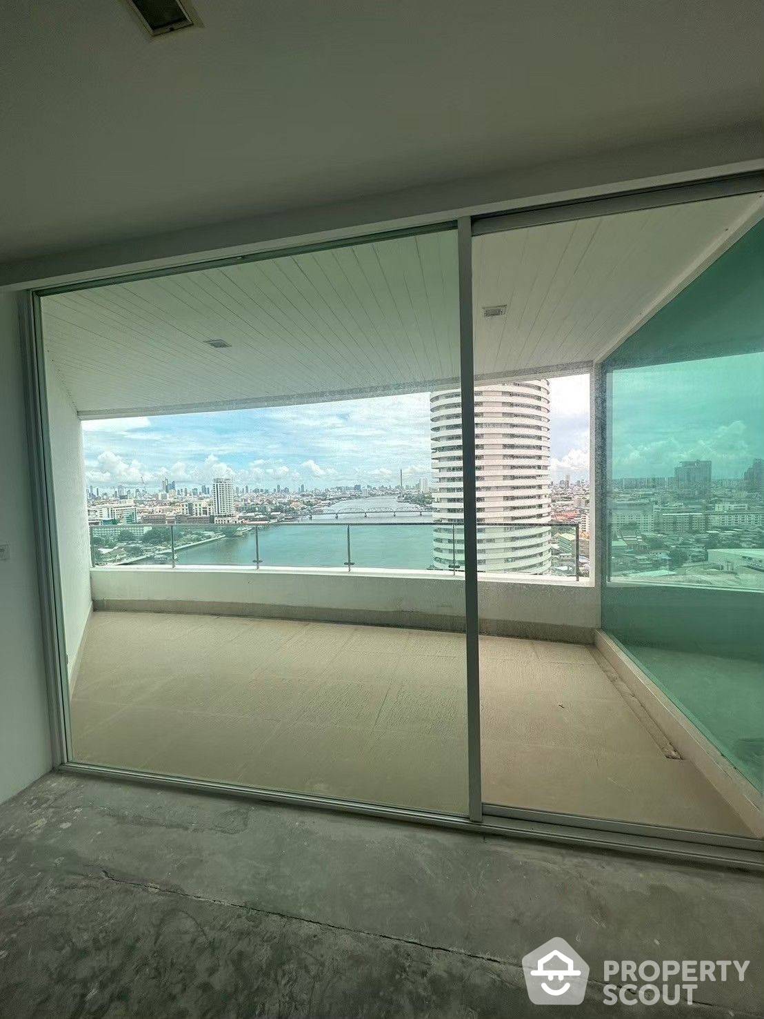 For SaleCondoPinklao, Charansanitwong : 3-BR Condo at My Resort @ River near MRT Bang Phlat