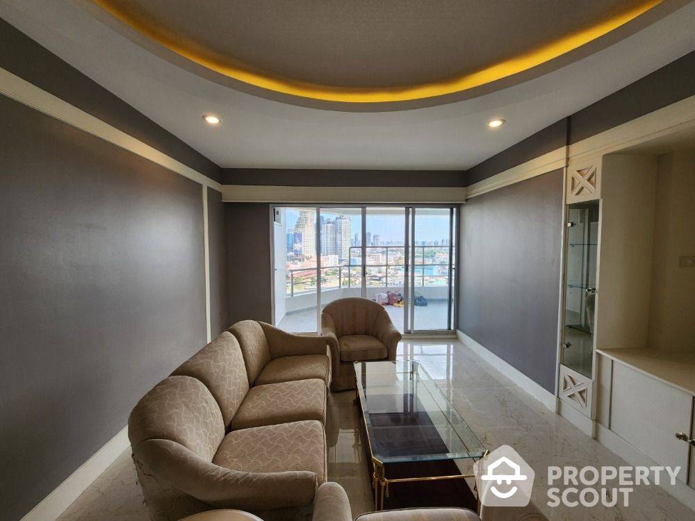 For RentCondoWongwianyai, Charoennakor : 1-bed 1-bath Condo size 339 sq.m. at Saichol Mansion by BTS Krung Thonburi for rent