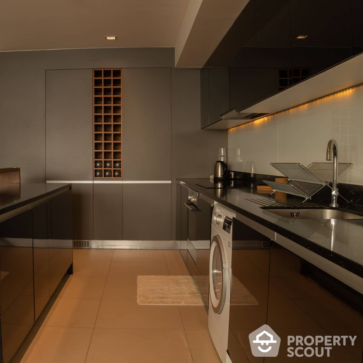 For RentCondoWongwianyai, Charoennakor : 2-BR Condo at The River Condominium near BTS Saphan Taksin