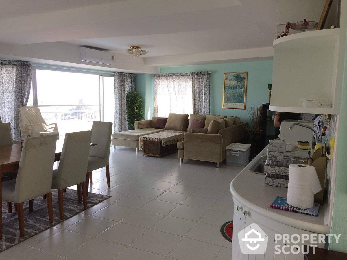 For SaleCondoHuahin, Prachuap Khiri Khan, Pran Buri : 2-BR Condo at Chamchuri Condo 2 close to Khao Takiab beach