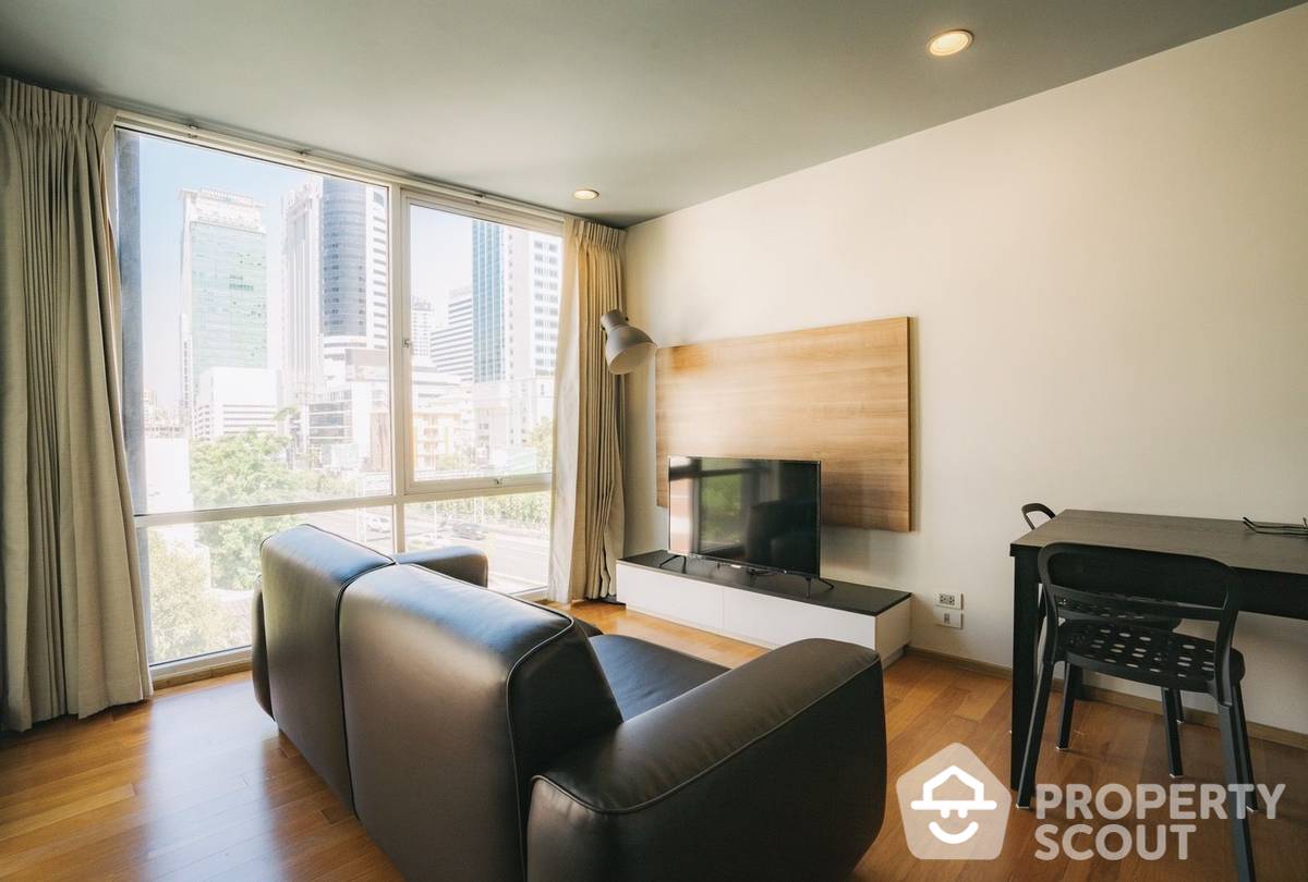 For SaleCondoWitthayu, Chidlom, Langsuan, Ploenchit : 2-BR Condo at The Tempo Ruamrudee Condominium near BTS Phloen Chit