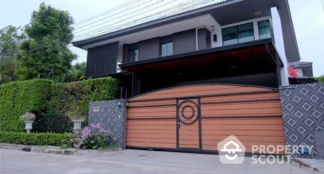 ขายบ้านนวมินทร์ รามอินทรา : บ้าน 4-ห้องนอน ที่ มัณฑนา เลค วัชรพล ใน ออเงิน