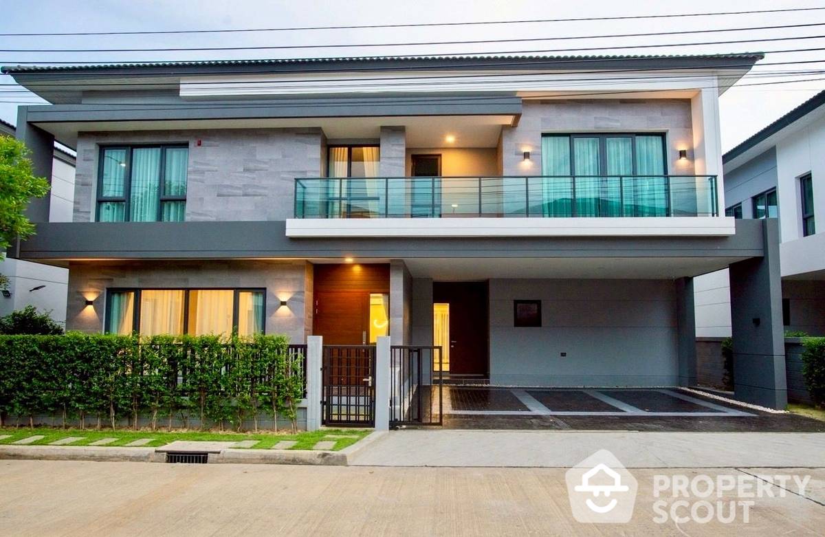 For RentHouseBangna, Bearing, Lasalle : 5-BR House at The City Bangna in Bang Kaeo