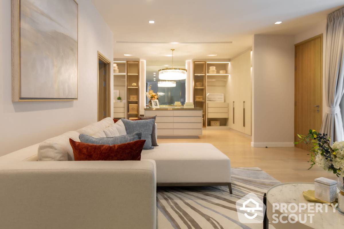 For SaleHouseOnnut, Udomsuk : 5-BR House at The AVA Residence Sukhumvit in Suan Luang