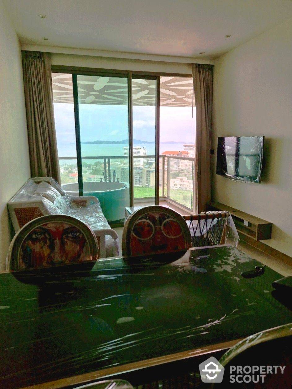 For SaleCondoPattaya, Bangsaen, Chonburi : 1-BR Condo at The Riviera Ocean Drive close to Jomtien Beach