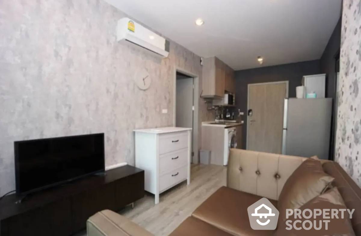 For SaleCondoPinklao, Charansanitwong : 1-BR Condo at Ideo Mobi Charan Interchange near MRT Fai Chai