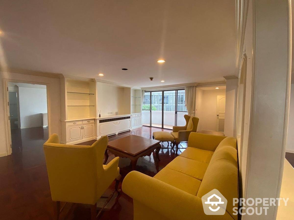 For RentCondoSukhumvit, Asoke, Thonglor : 3-BR Serviced Apt. near BTS Phrom Phong