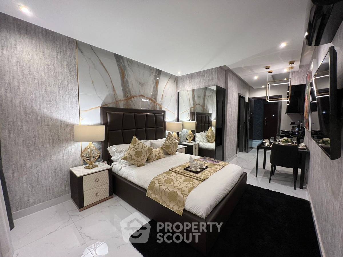 For SaleCondoPattaya, Bangsaen, Chonburi : 2-BR Condo at Grand Solaire Pattaya close to Pattaya South