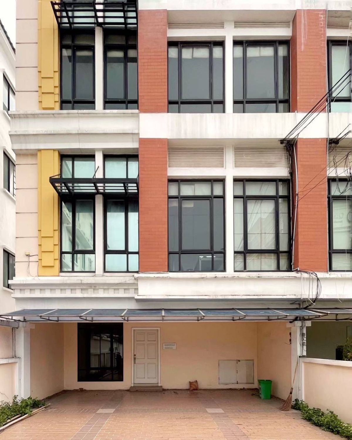 ขายทาวน์โฮมบางนา แบริ่ง ลาซาล :  JK-375 ขายด่วน Home Office 4 ชั้น บ้านกลางกรุง ออฟฟิศ พาร์ค บางนา