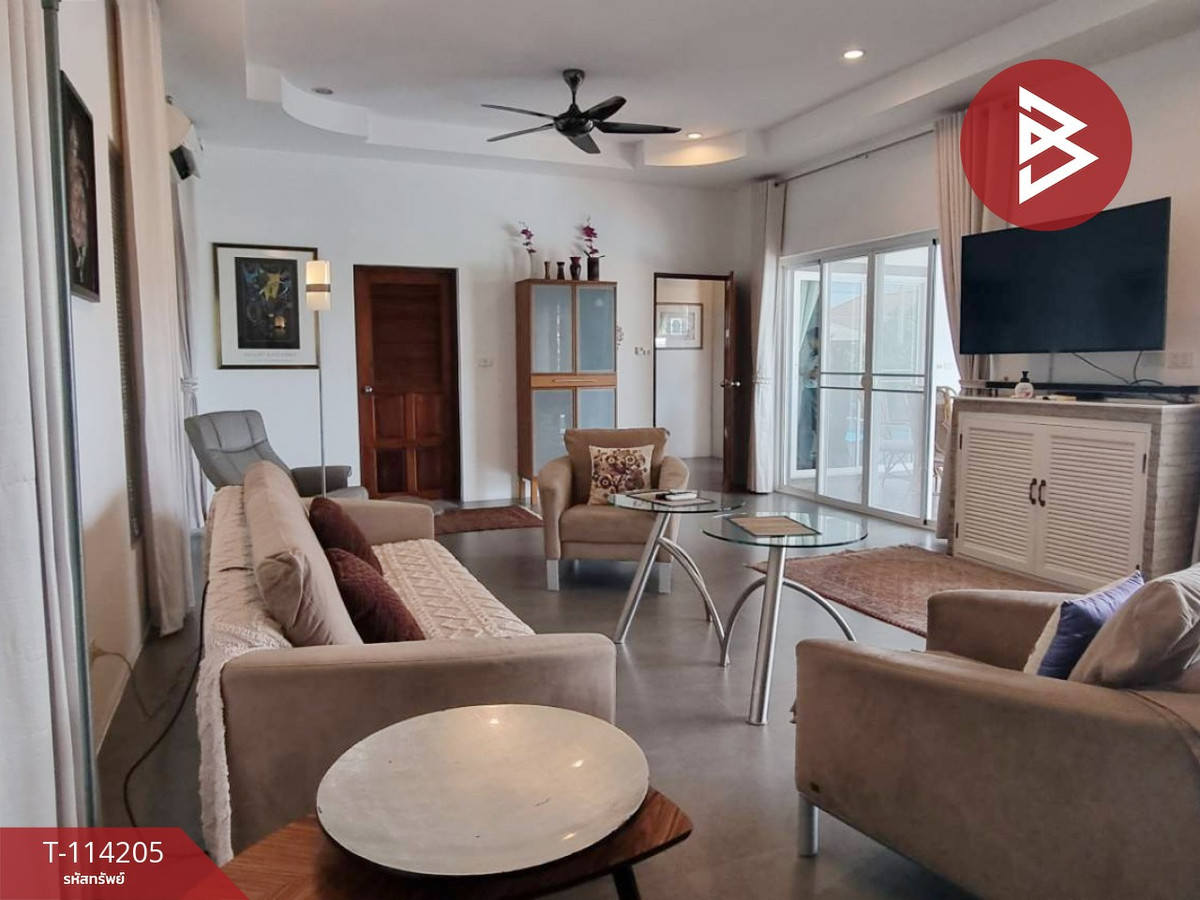 House for sale in an area of 111 square wah with Phetchaburi swimming pool near Cha -am seaside. Loading...