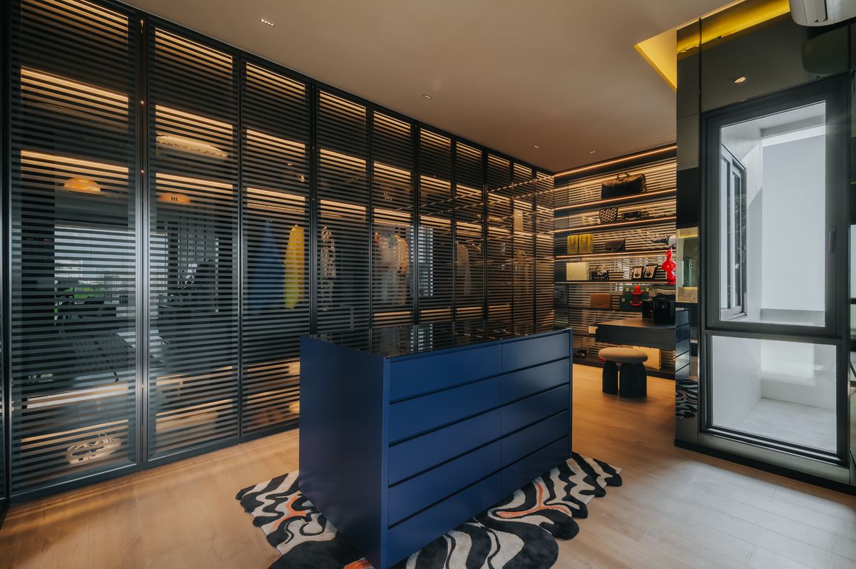 ขายบ้านพระราม 9 เพชรบุรีตัดใหม่ RCA : 🏡 บ้านเดี่ยวสุดหรู Artale Asoke-Rama9 ดีไซน์ทันสมัย 3 ห้องนอนใหญ่ 5 ห้องน้ำ ห้องนั่งเล่นเพดานสูง พร้อมวิวสระว่ายน้ำส่วนตัว ห้องครัวและแพนทรี่ครบครัน ใจกลางเมืองใกล้ถนนอโศก-พระราม 9