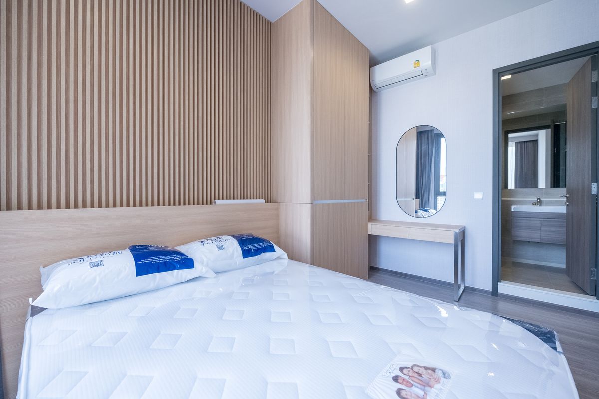 For SaleCondoSathorn, Narathiwat : River View 1 bed fully furnished high floor close to Shrewsbury International School 081-245-7349