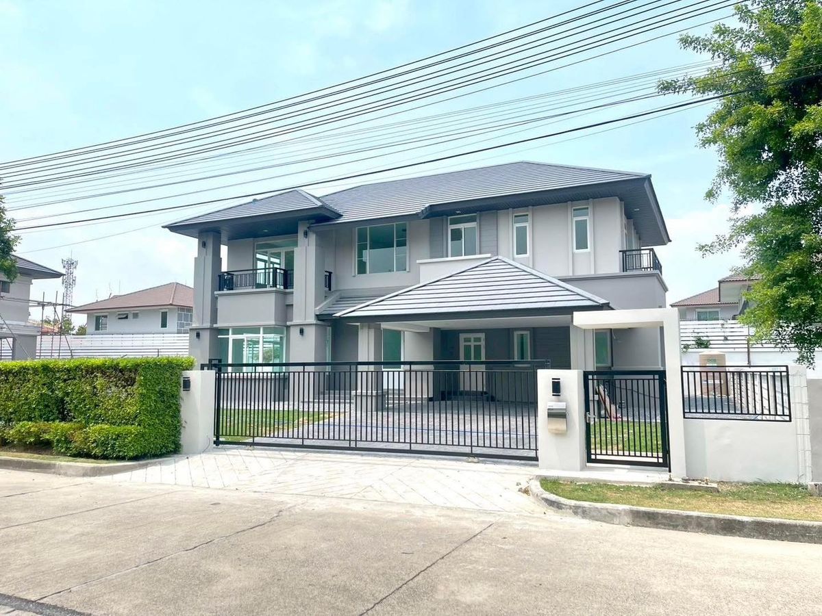 For SaleHouseMahachai Samut Sakhon : 🎉🏡 Golden opportunity! Discounted 2 million! #House No. 66 #Already rich! #Nusasiri City Rama 2 House with a private pool! 🌳💦