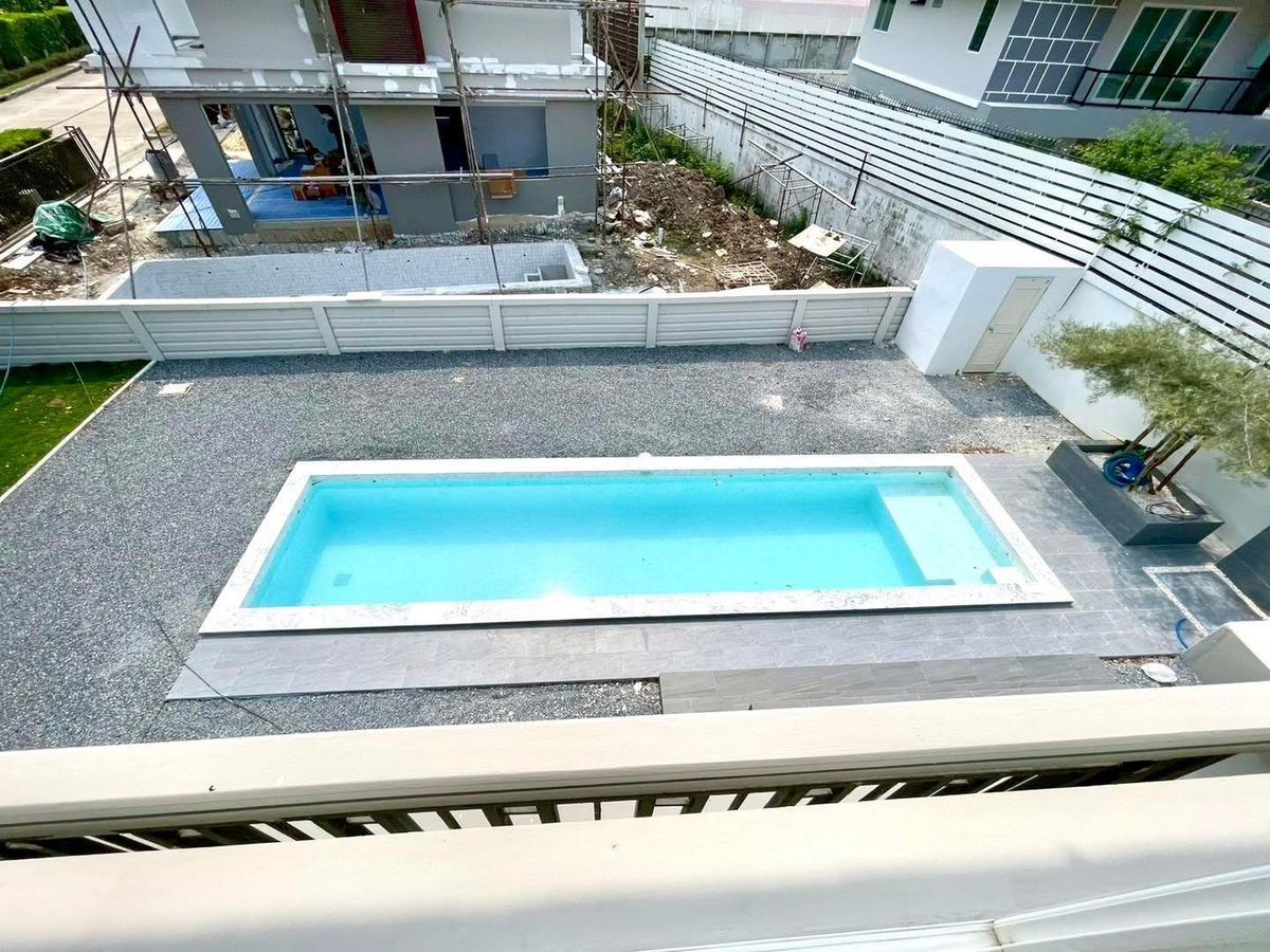 For SaleHouseMahachai Samut Sakhon : 🎉🏡 Golden opportunity! Discounted 2 million! #House No. 66 #Already rich! #Nusasiri City Rama 2 House with a private pool! 🌳💦