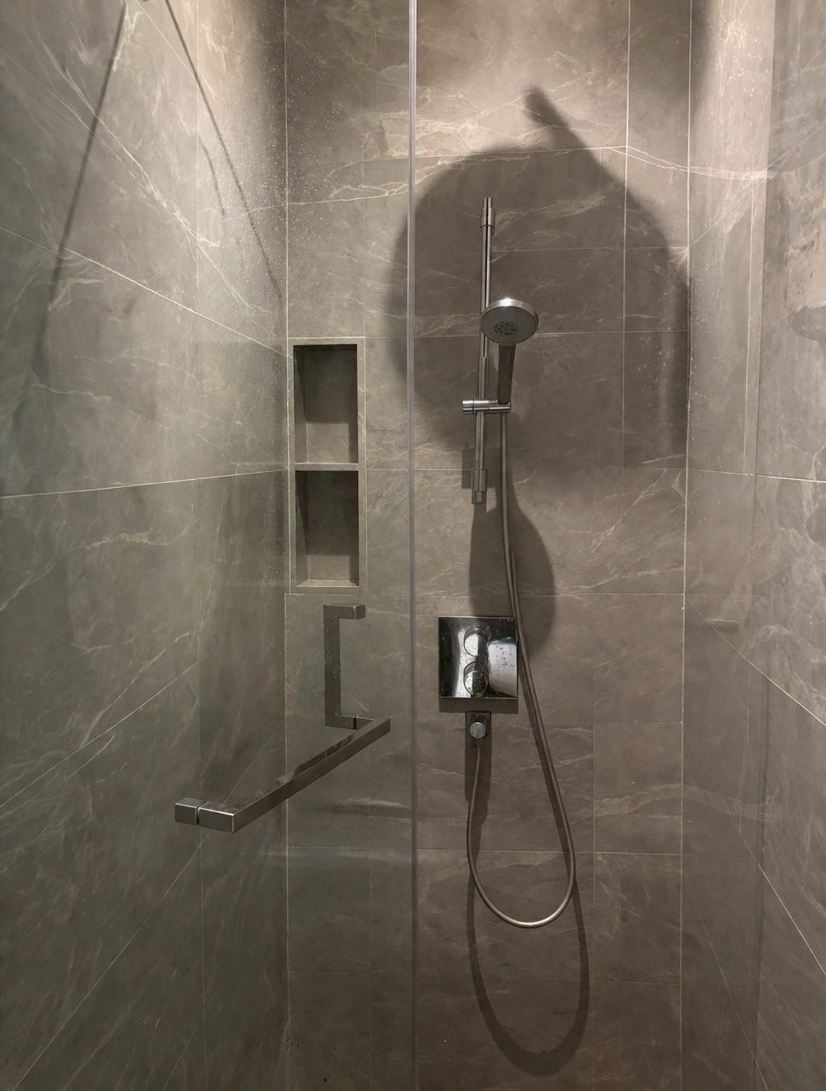 For RentCondoWitthayu, Chidlom, Langsuan, Ploenchit : 💎 GT16221 | Condo 28 Chidlom, convenient travel, near BTS, there is a shuttle, beautiful-luxurious room, fully furnished, ready to move in!!