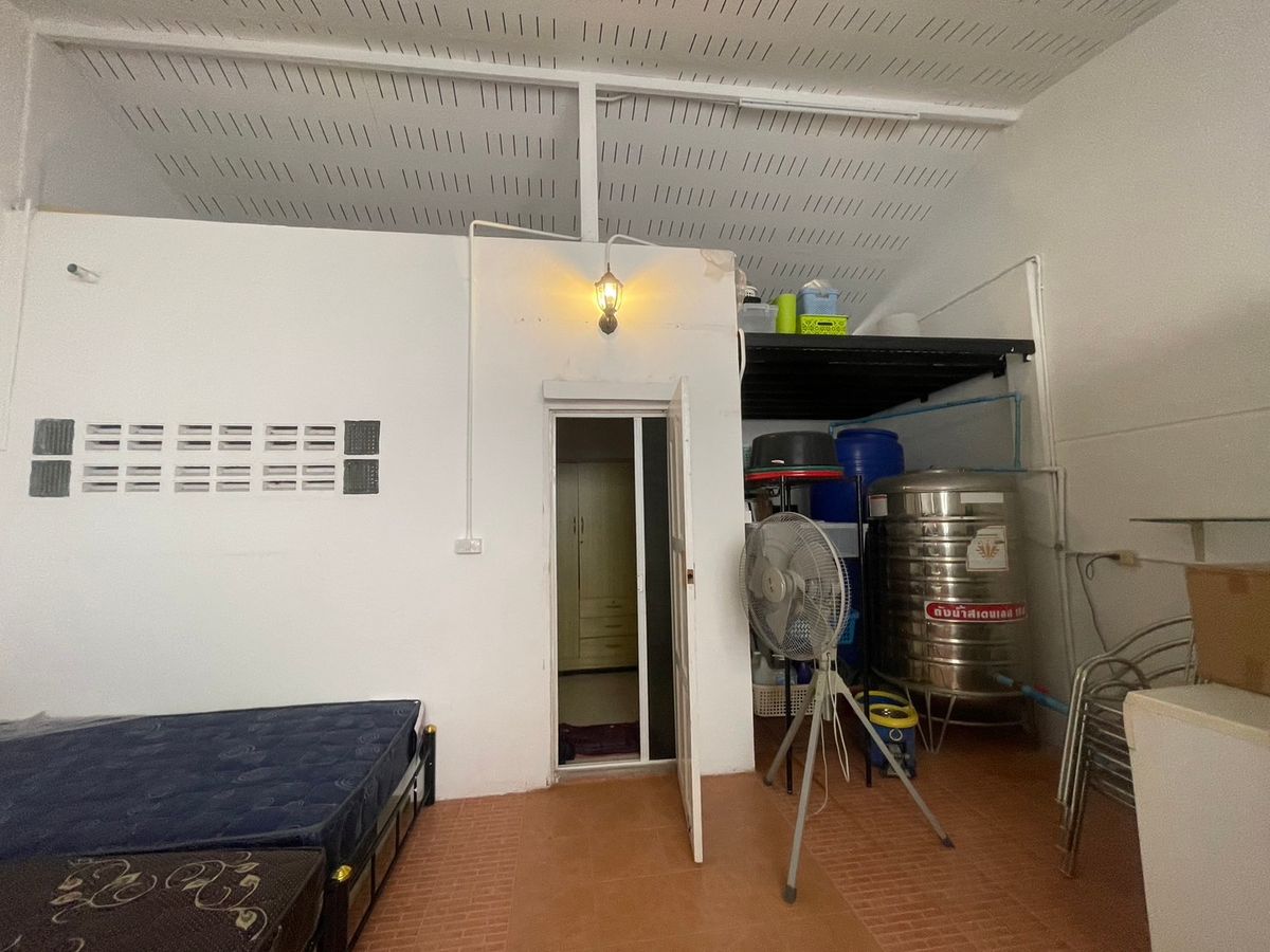 For RentTownhomePattaya, Bangsaen, Chonburi : For Rent Townhouse for Living 4 Beds Fully Furnished (S03-1900)