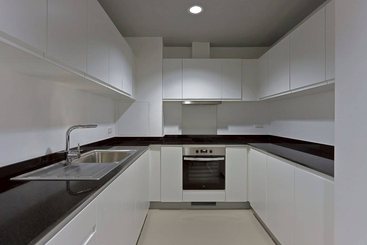 For RentSukhumvit, Asoke, Thonglor : ✨ Luxury 2-Bedroom Condo for Rent – Spacious, Fully Furnished, Pet-Friendly, Ideal for Families, Prime Location Near BTS Phrom Phong with Easy Access to the City