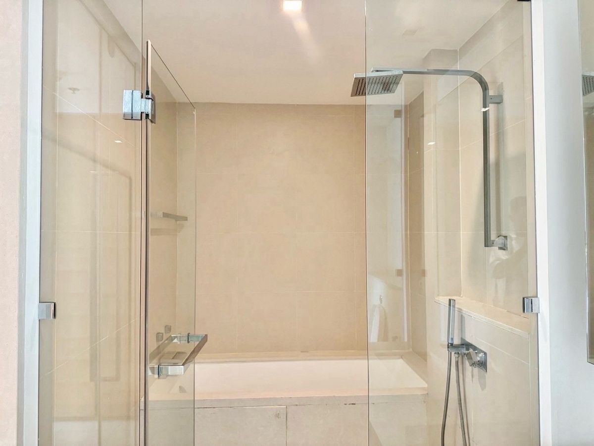 ขายคอนโดวงเวียนใหญ่ เจริญนคร : For Sale , The River 3 Bed 3Bath  138sqm Best Price in Market! 18.5 MB 