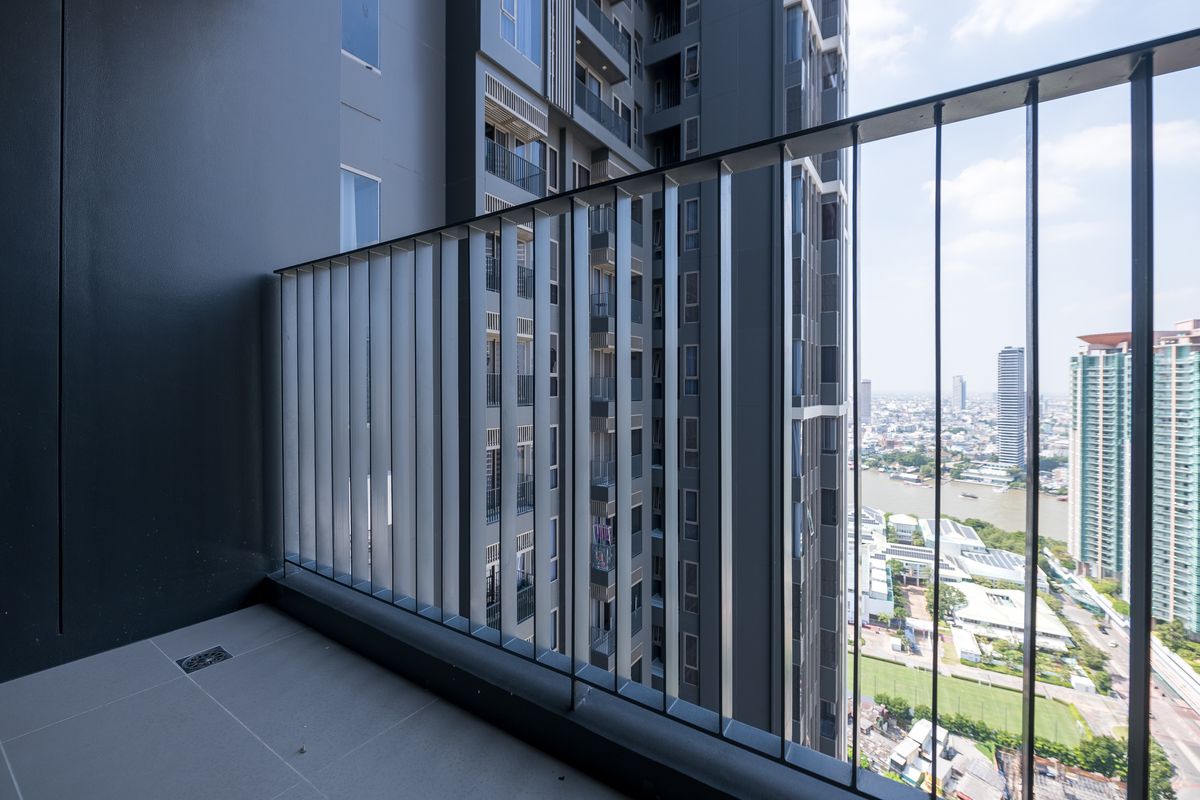 For SaleCondoSathorn, Narathiwat : River View 1 bed fully furnished high floor close to Shrewsbury International School 081-245-7349